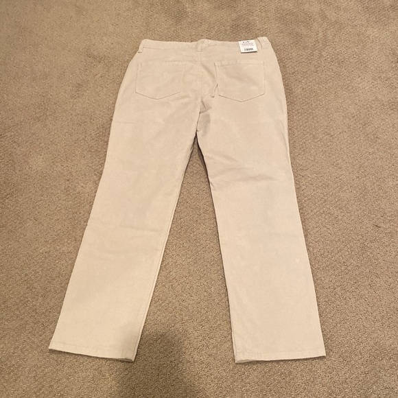 -NWT Gloria Vanderbilt Women's Amanda Corduroy Slim High Rise Pant - Size 14P - Picture 5 of 7